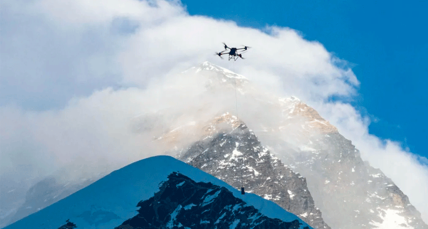 DJI завершила первые в мире испытания доставки дронами на Эверест