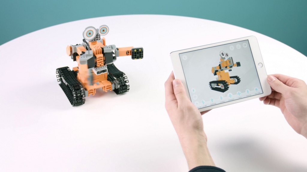 Новый товар UBTECH: умный робот-игрушка