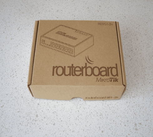 Wi-Fi роутер MikroTik RB951-2n фото 4