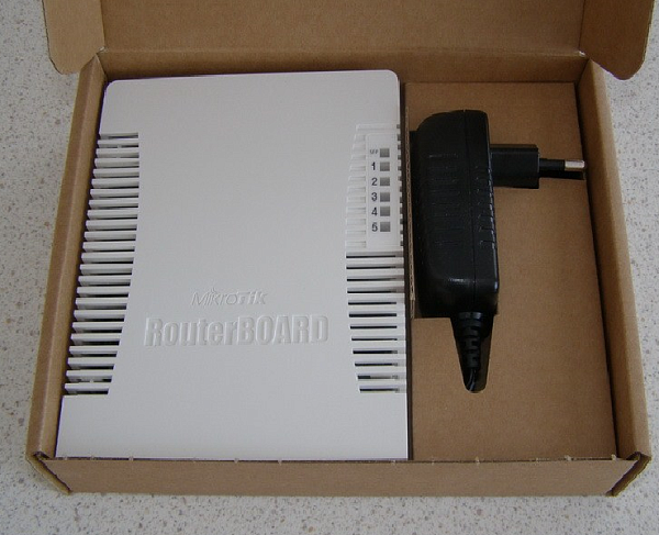 Коммутатор MikroTik RB260GS
