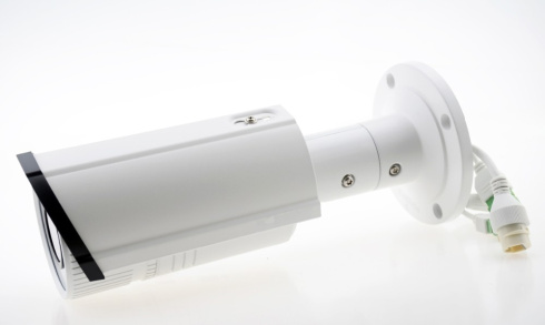 IP-камера Hikvision DS-2CD2642FWD-IZS фото 2