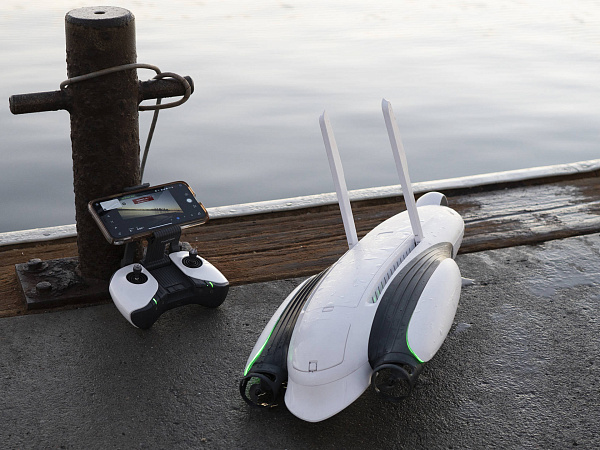 Надводный дрон PowerVision PowerDolphin Explorer Надводный дрон PowerVision PowerDolphin Explorer