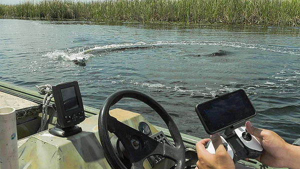 Надводный дрон PowerVision PowerDolphin Explorer Надводный дрон PowerVision PowerDolphin Explorer