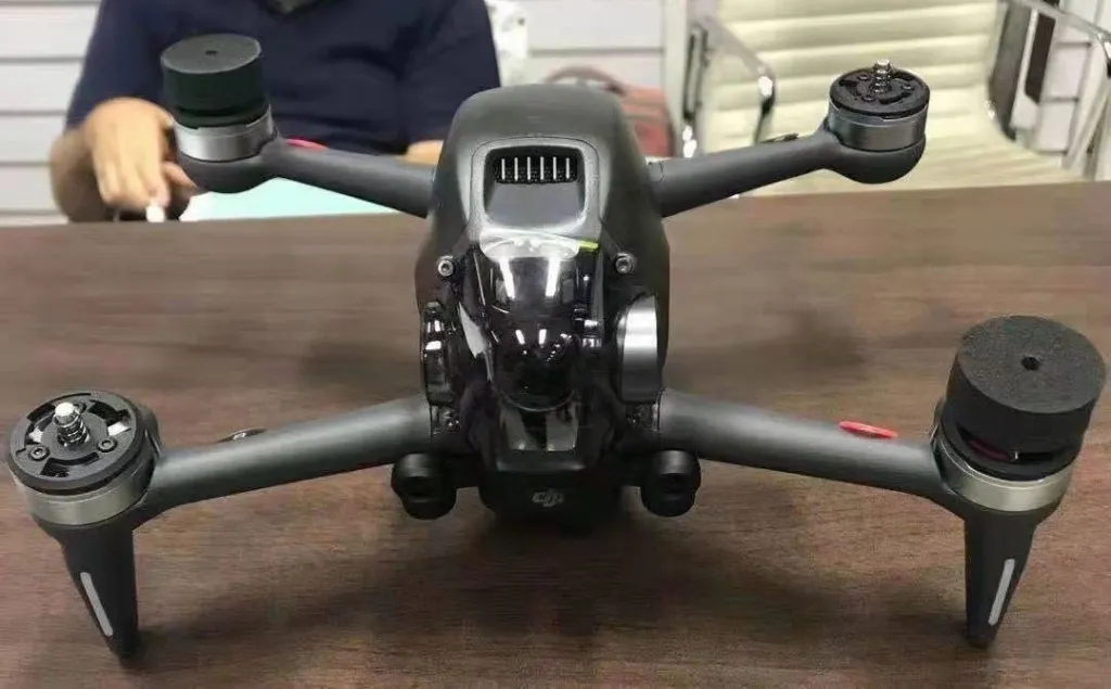Новинка от DJI: дрон DJI FPV с камерой от первого лица - слухи ...
